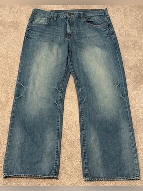 Old Navy Men’s Loose Fit Mid Wash Wide Leg Blue Jeans Size 38x32